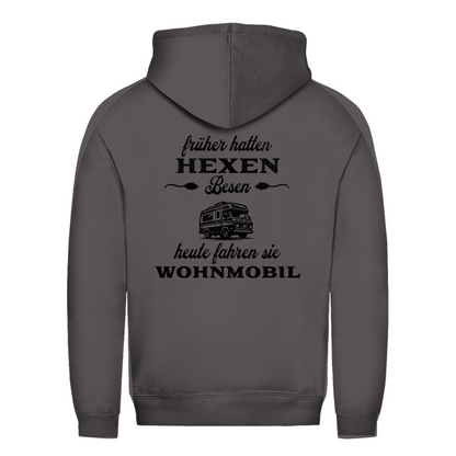 Früher hatten Hexen Besen. Heute fahren sie Wohnmobil - Backprint Frauen Hoodie