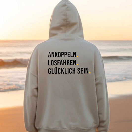 ♥️Ankoppeln. Losfahren. Glücklich sein. – Der perfekte Hoodie für Camper (Backprint)