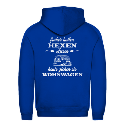 Früher hatten Hexen Besen. Heute ziehen sie Wohnwagen - Backprint Frauen Hoodie