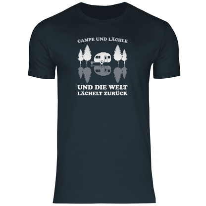 Campe und lächle - Männer Shirt - Campingfamilie.de
