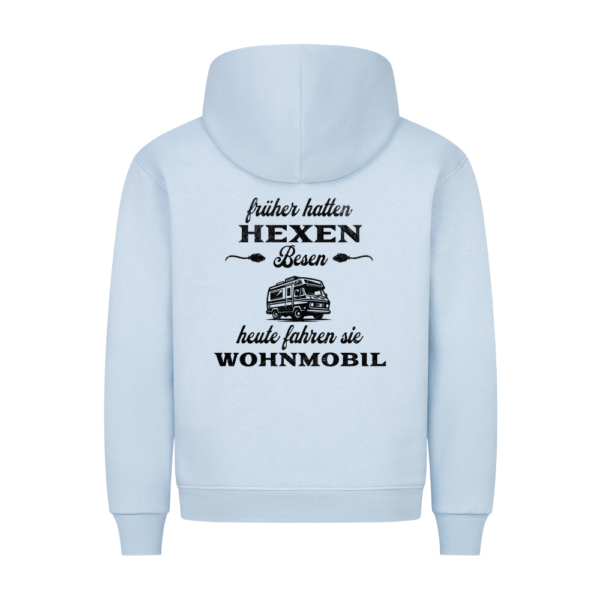 Früher hatten Hexen Besen. Heute fahren sie Wohnmobil - Backprint Hoodie für Camperinnen