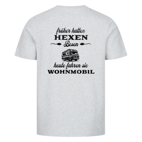 Früher hatten Hexen Besen. Heute fahren sie Wohnmobil - Backprint Shirt für Camper